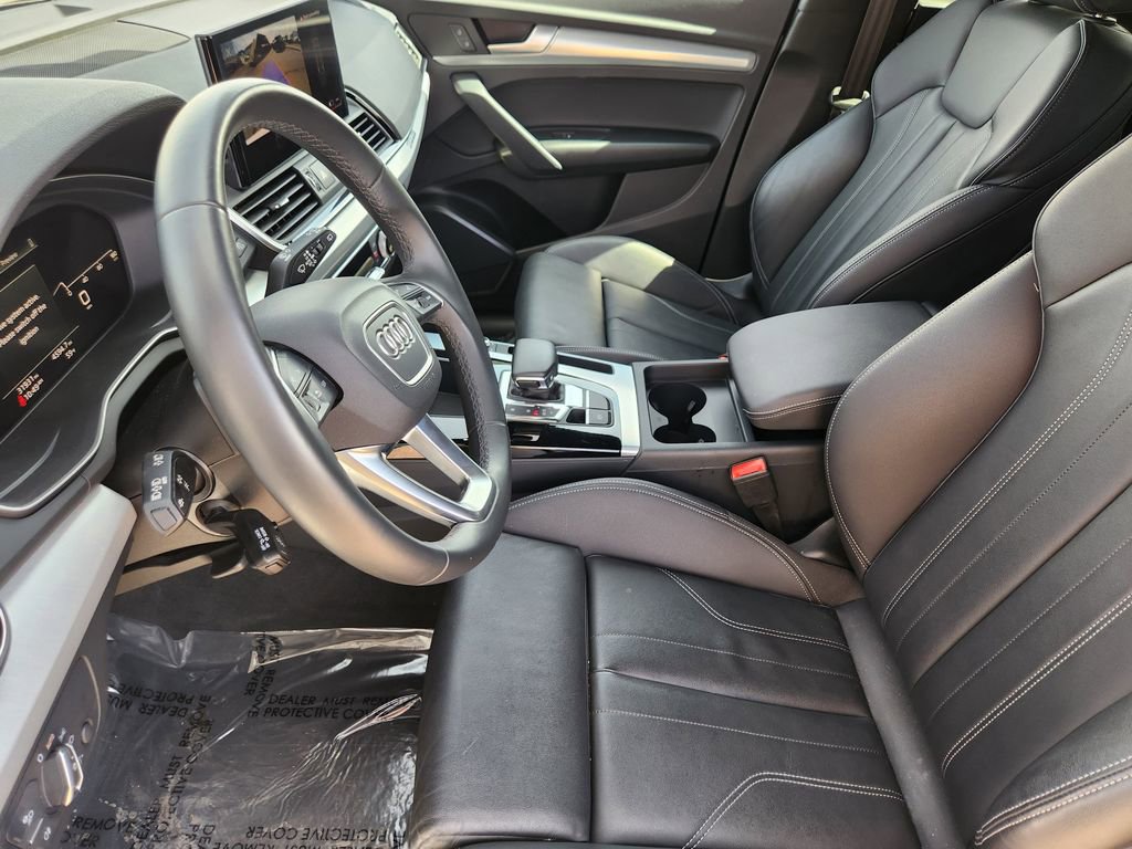 Used 2025 Audi Q5 2.0T Premium image 3