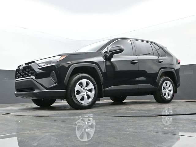 Used 2025 Toyota RAV4 LE AWD/4WD image 26