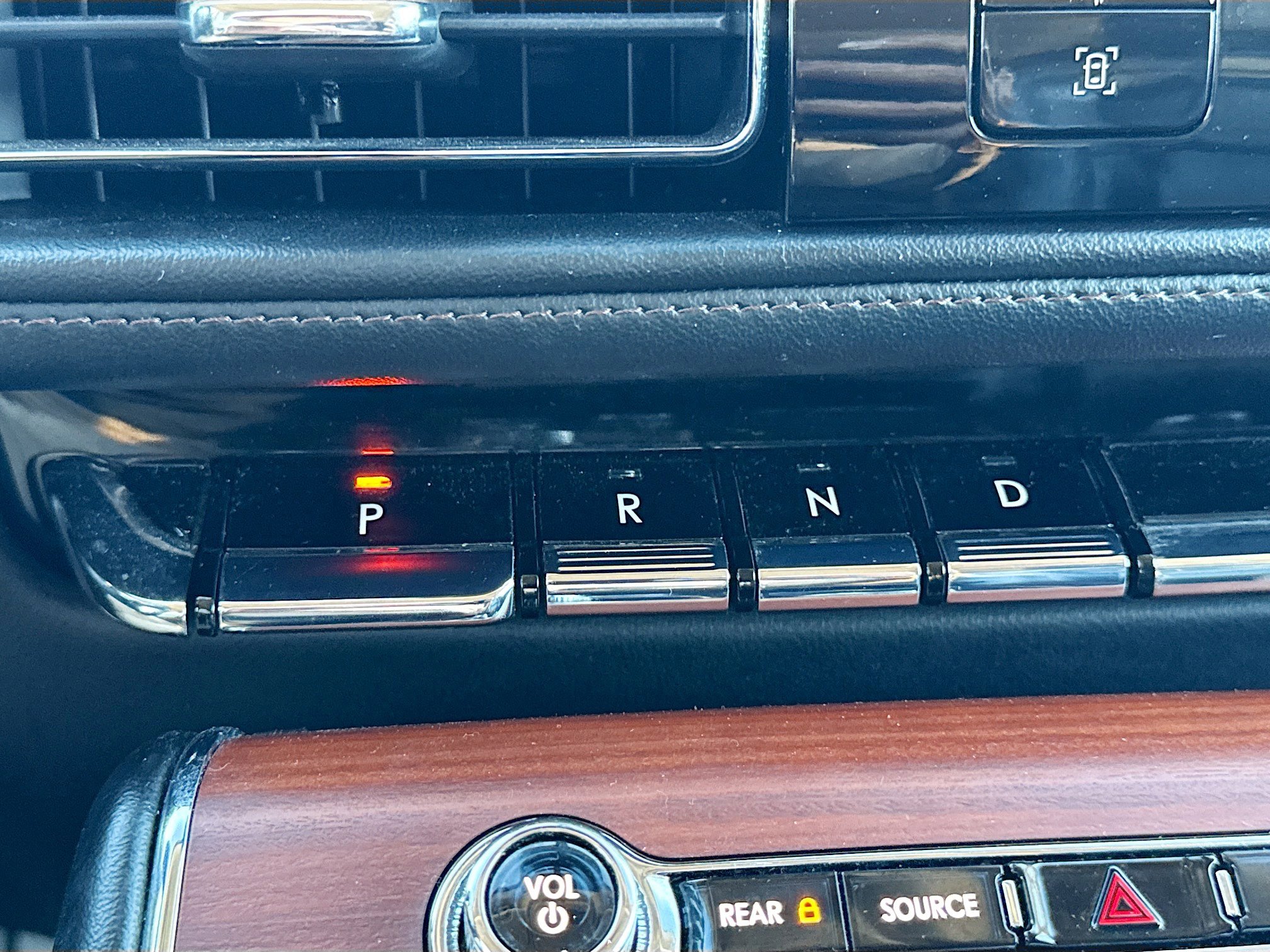 Used 2023 Lincoln Aviator Reserve image 28