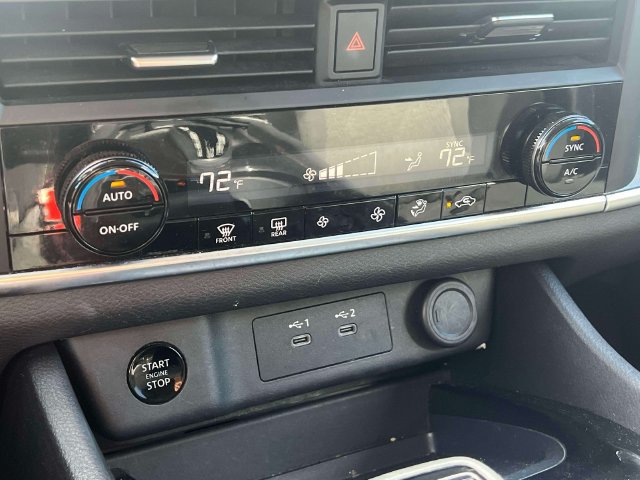 Used 2024 Nissan Rogue SV AWD/4WD image 28