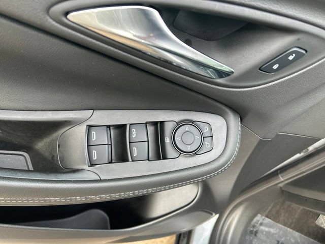Used 2023 Buick Encore GX Preferred w/ Cold Weather Comfort Package AWD/4WD image 29