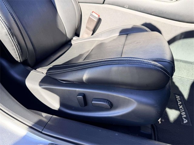 Used 2023 Nissan Maxima SL image 11