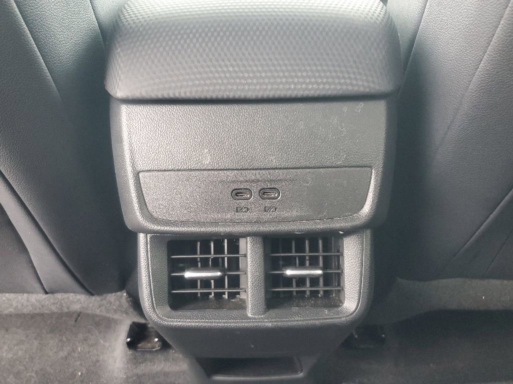 Used 2025 Chevrolet Equinox RS AWD/4WD image 16