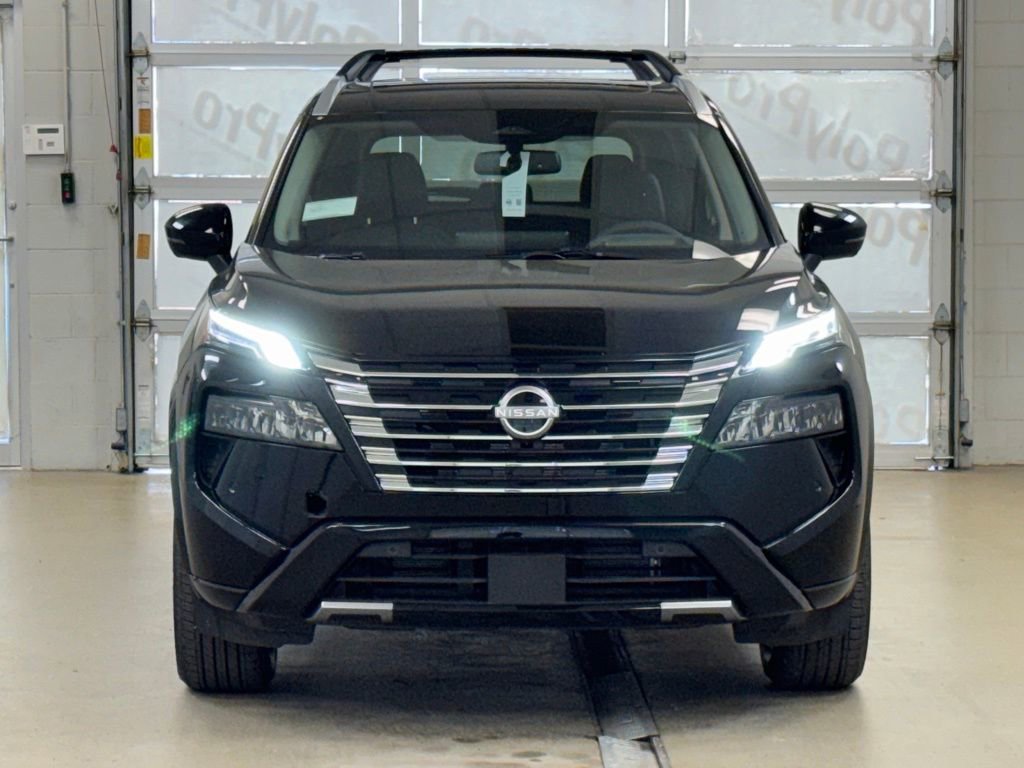 New 2026 Nissan Rogue Platinum AWD/4WD image 2