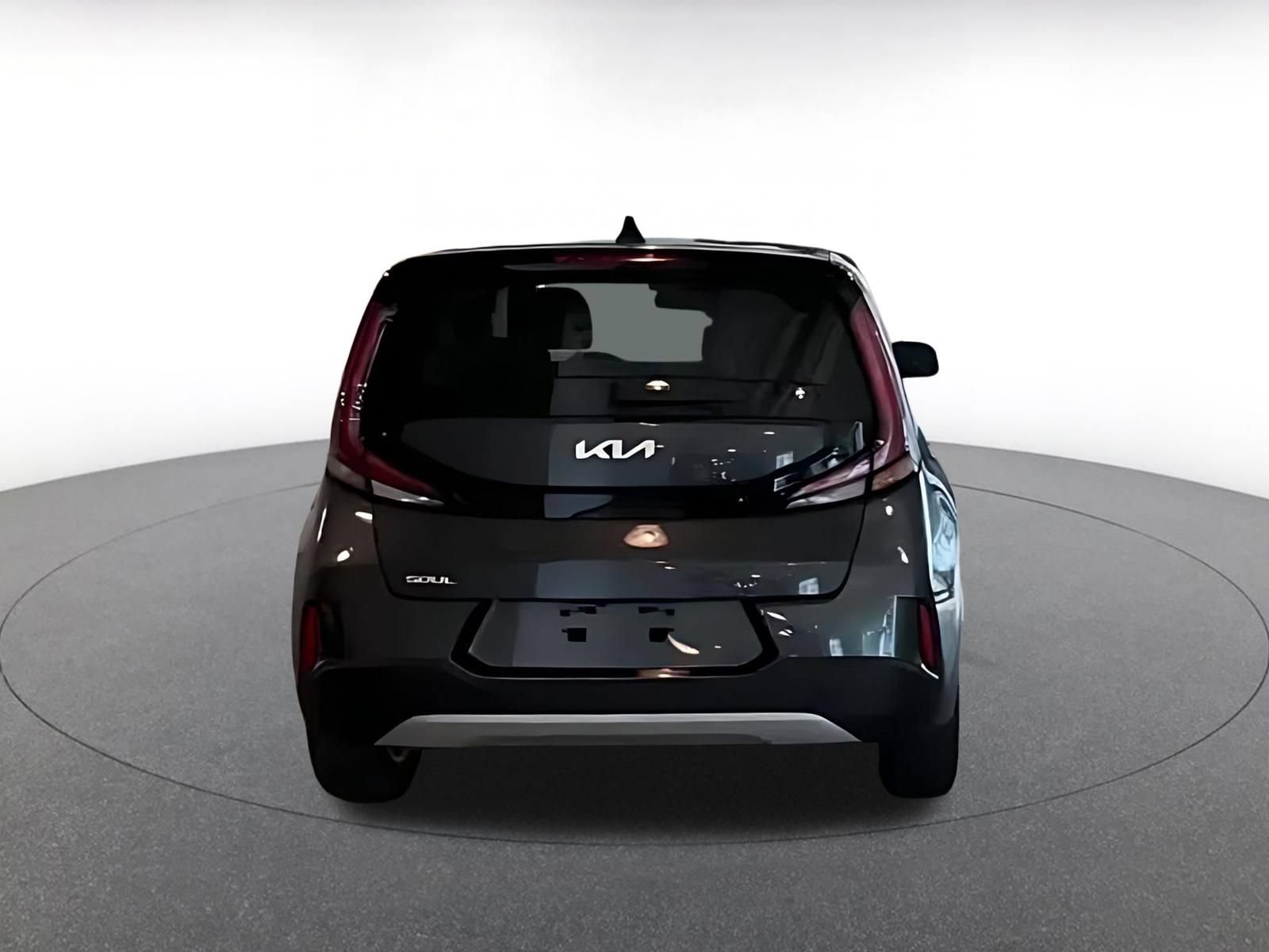 Used 2025 Kia Soul LX w/ LX Technology Package FWD image 10