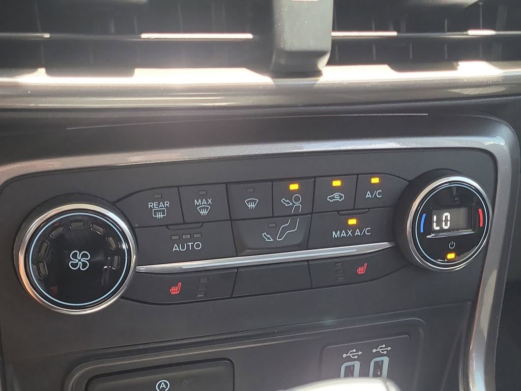 Used 2020 Ford EcoSport SE w/ Interior Protection Package FWD image 22