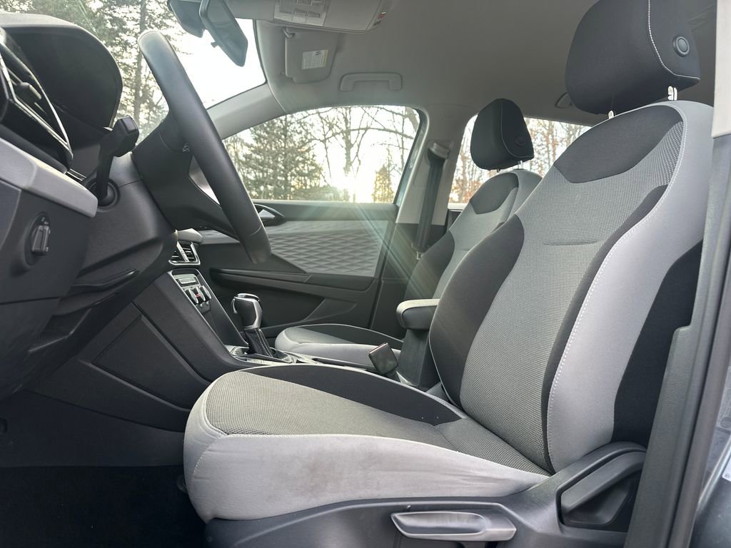 Certified 2022 Volkswagen Taos S w/ IQ Drive S Package image 3