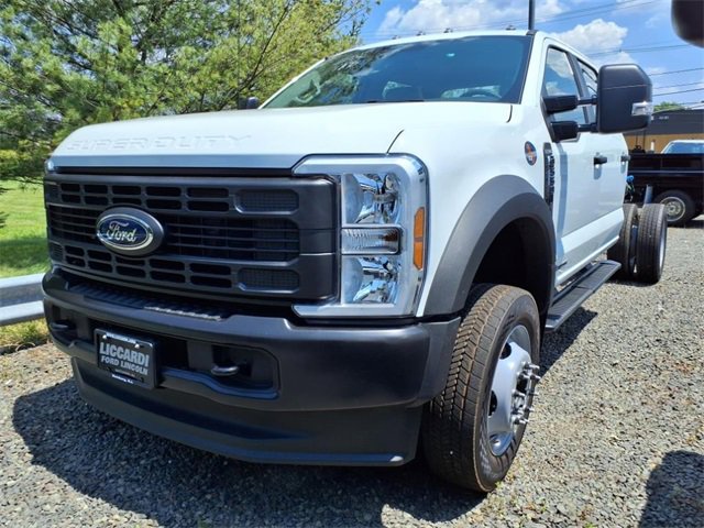New 2025 Ford F550 4x4 Crew Cab image 2