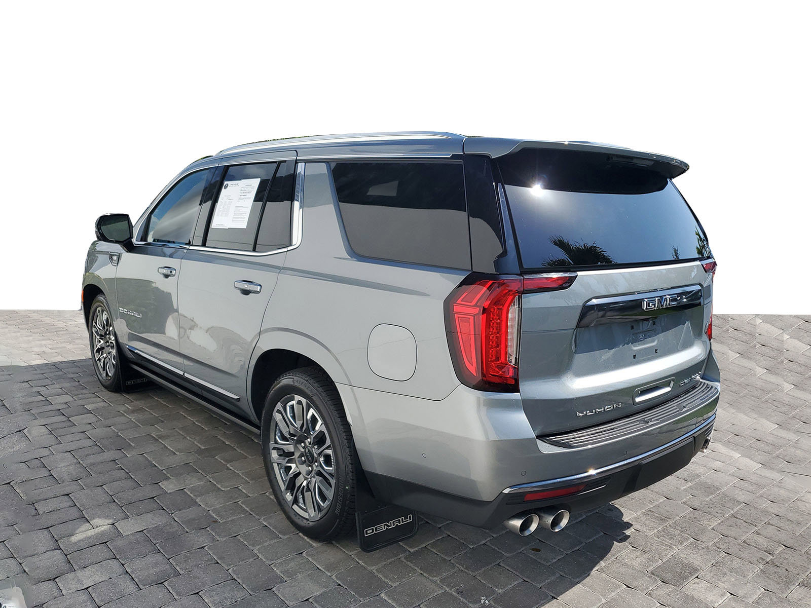 Certified 2023 GMC Yukon Denali Ultimate image 3