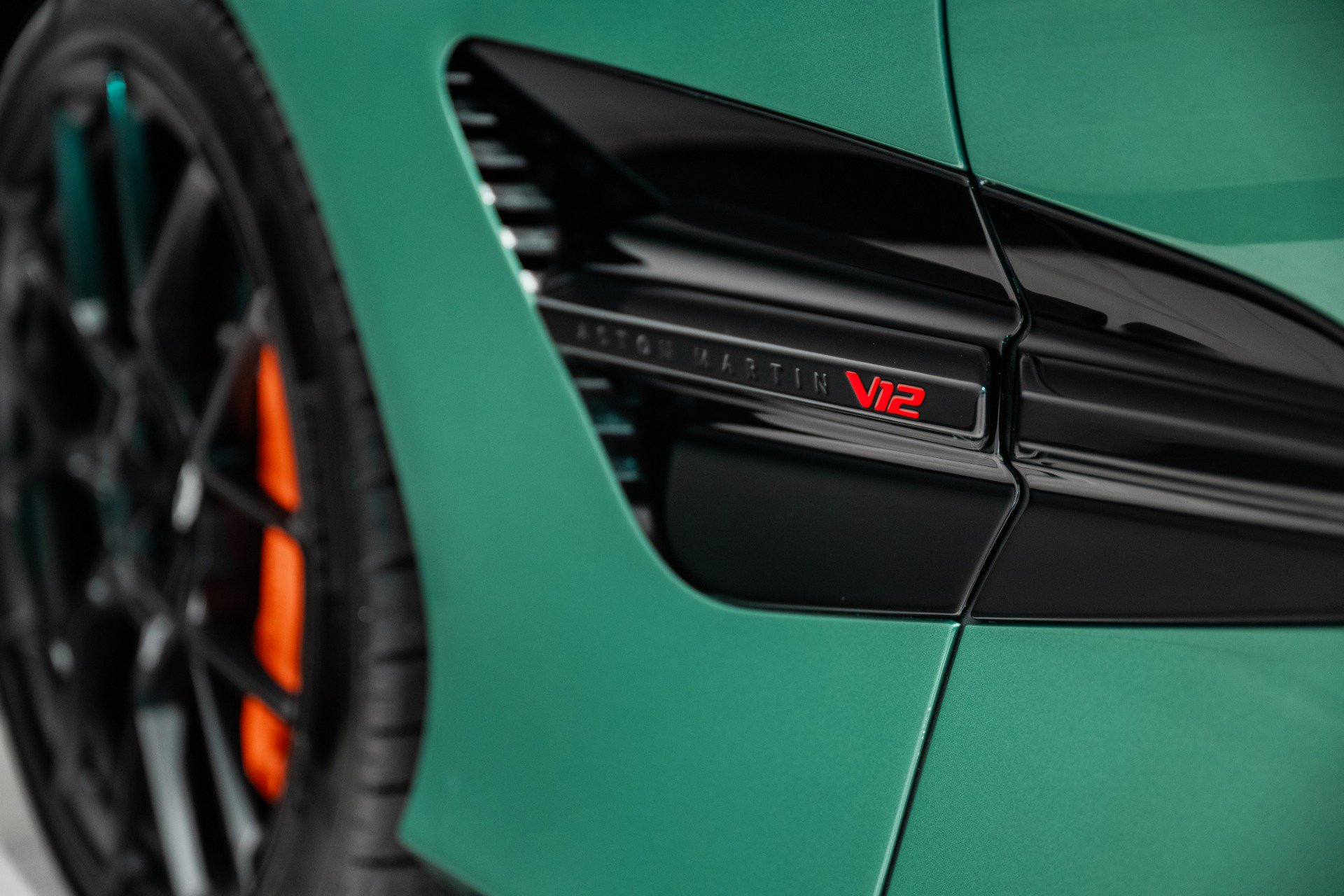 New 2026 Aston Martin Vanquish Convertible image 9