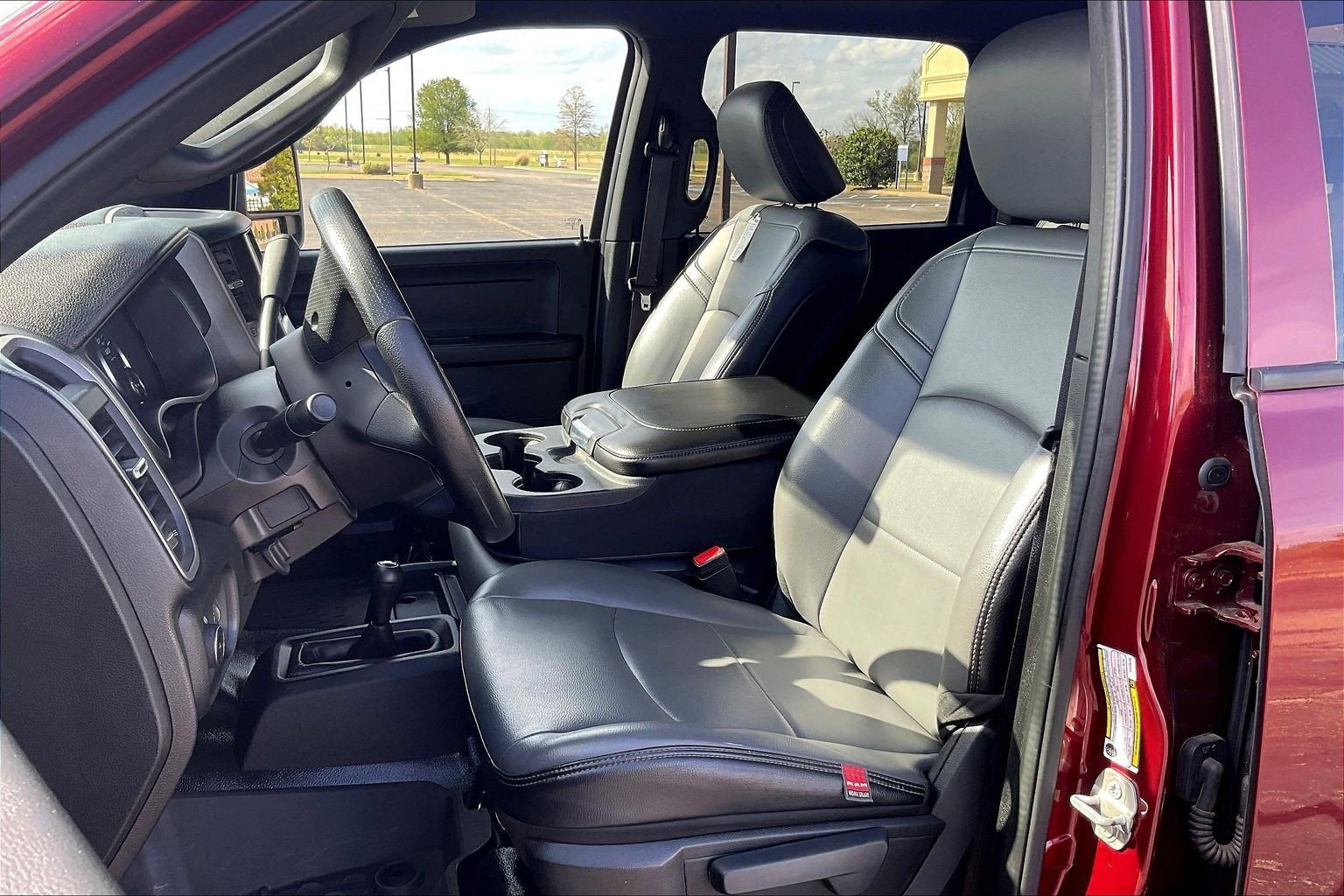 Used 2024 RAM 3500 Tradesman w/ Chrome Appearance Group image 7