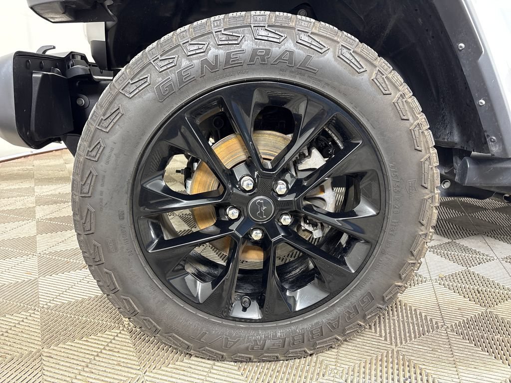 Used 2025 Jeep Gladiator Sport AWD/4WD image 12