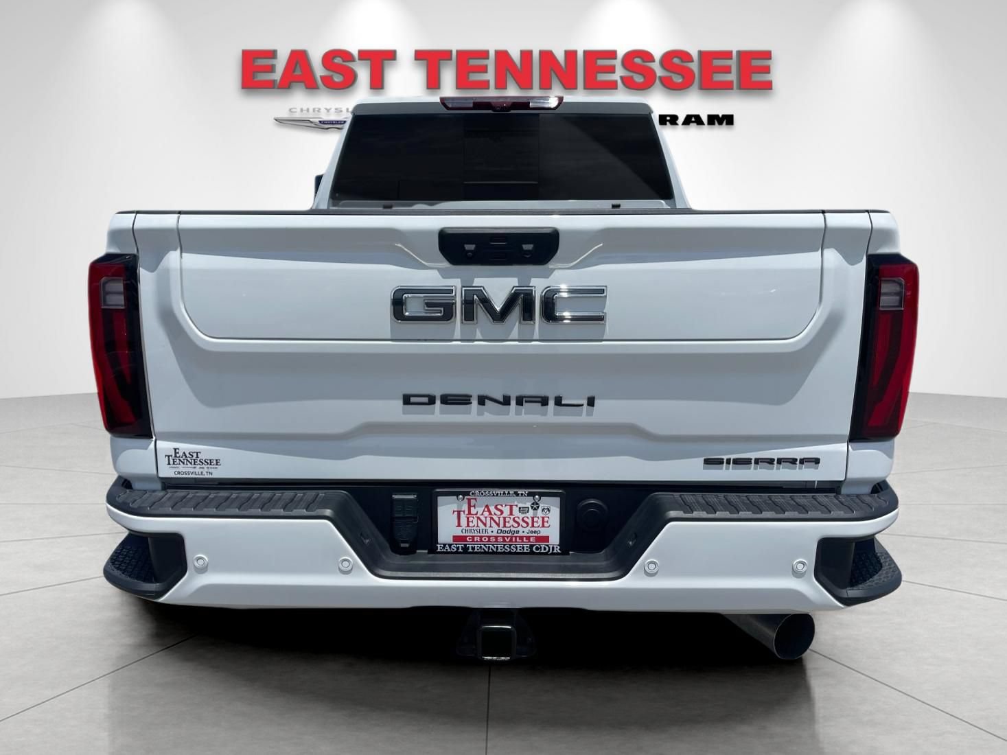 Used 2024 GMC Sierra 3500 Denali Ultimate AWD/4WD image 4