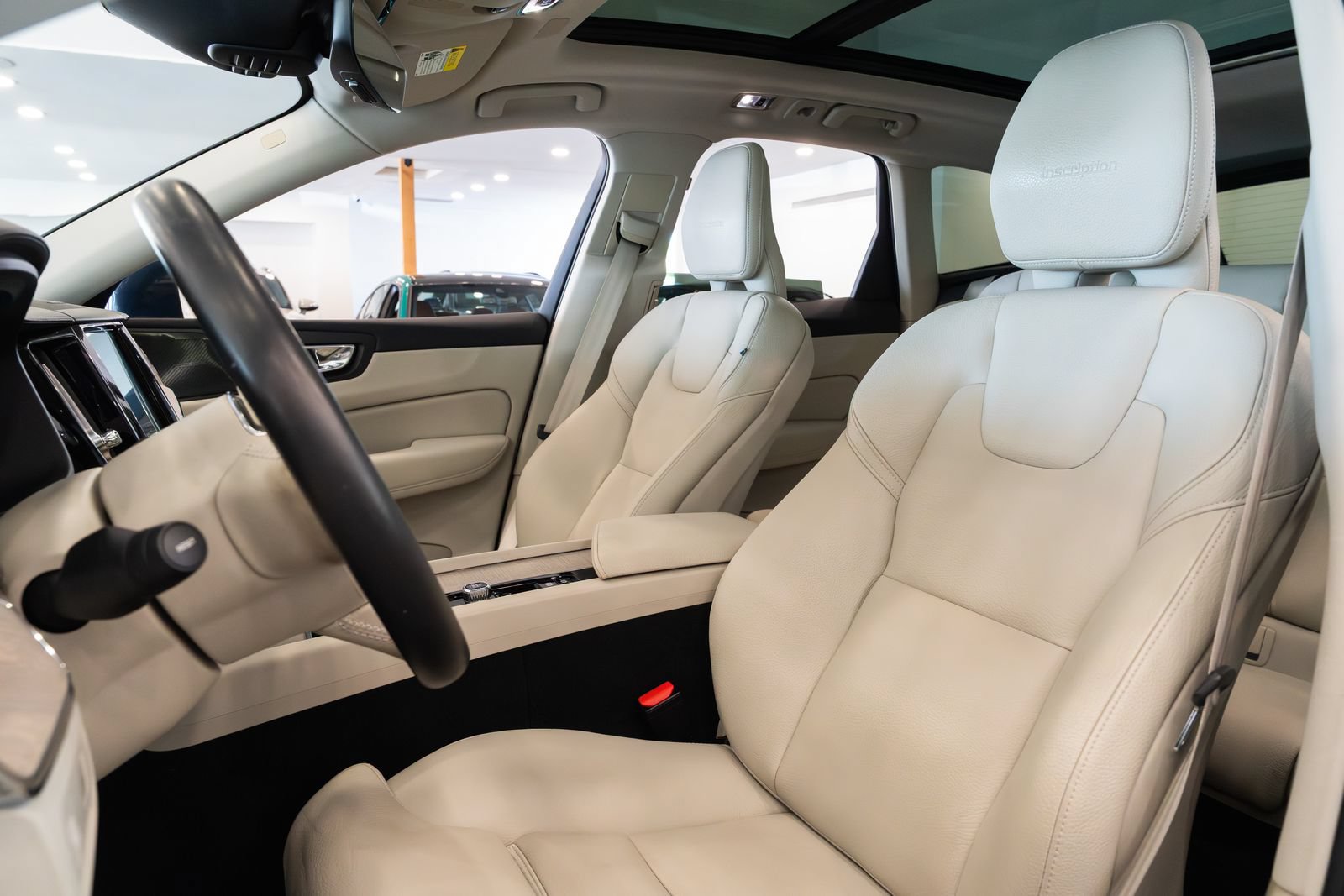 Used 2019 Volvo XC60 T5 Inscription AWD/4WD image 18