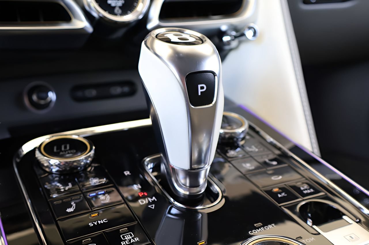 New 2026 Bentley Flying Spur Plug-In Hybrid AWD/4WD image 27