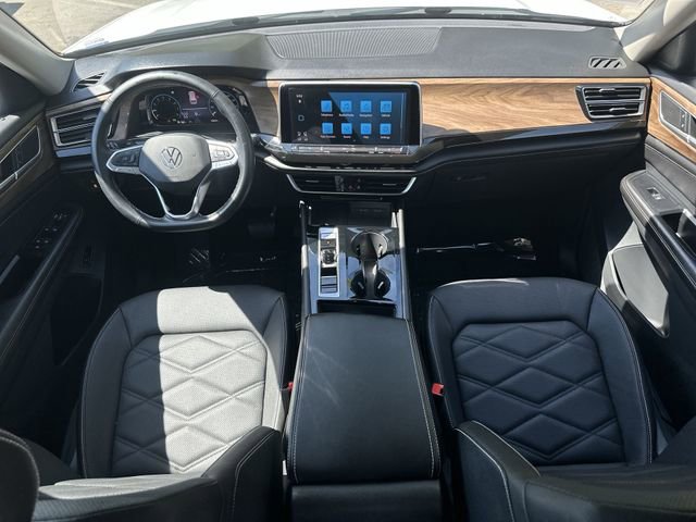 Used 2025 Volkswagen Atlas SE w/ Black Wheel Package FWD image 28