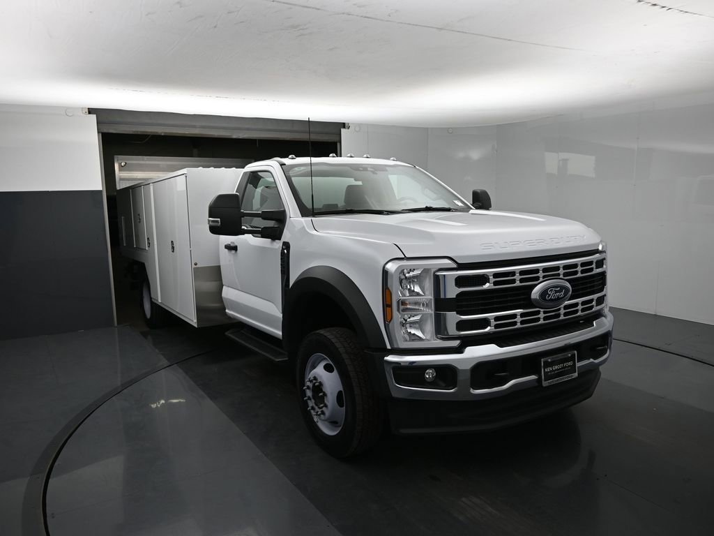 New 2025 Ford F550 2WD Regular Cab Super Duty w/ XL Chrome Package image 3