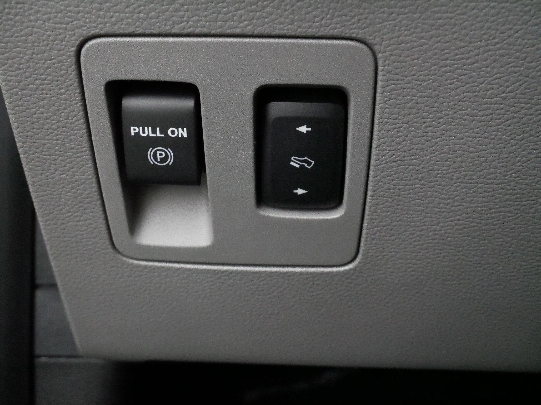 Used 2018 Ford F150 XLT w/ Equipment Group 302A Luxury AWD/4WD image 29