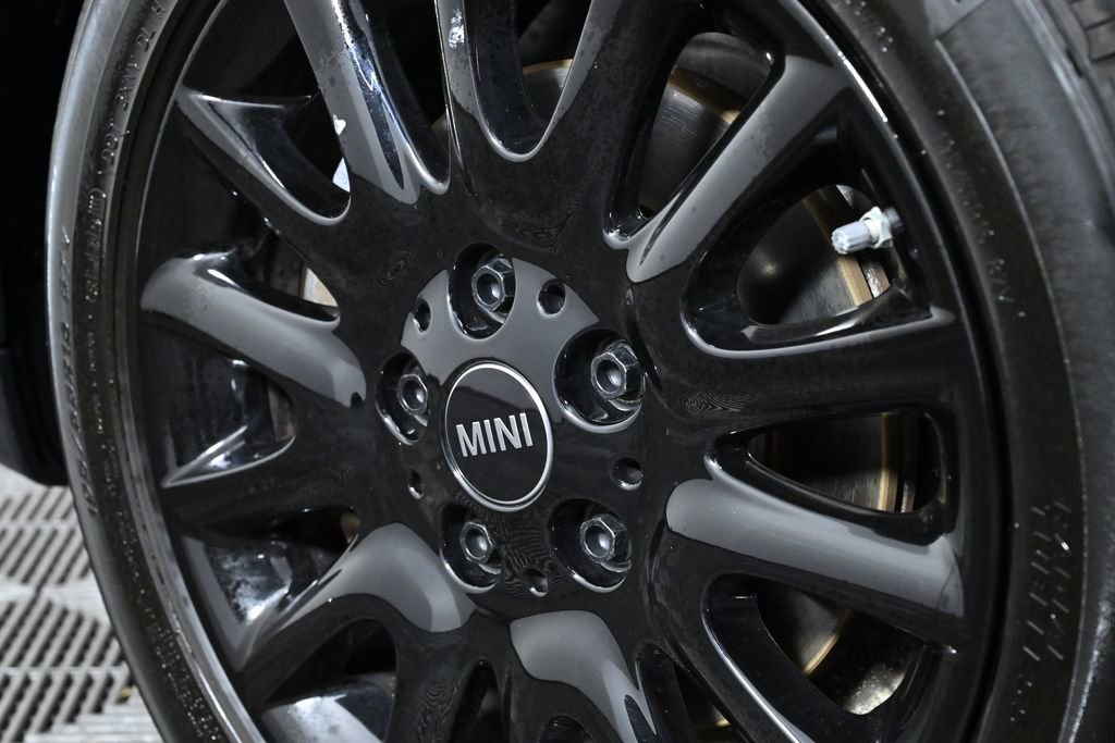 Certified 2024 MINI Cooper 2-Door Hardtop image 29