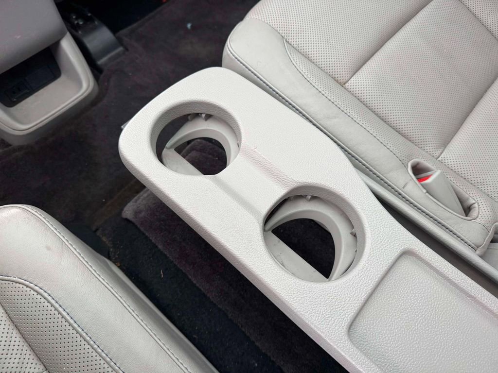 Used 2015 Toyota Highlander Limited Platinum image 15