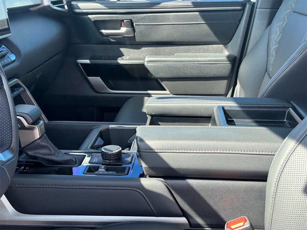 Used 2025 Toyota Tundra Limited image 10