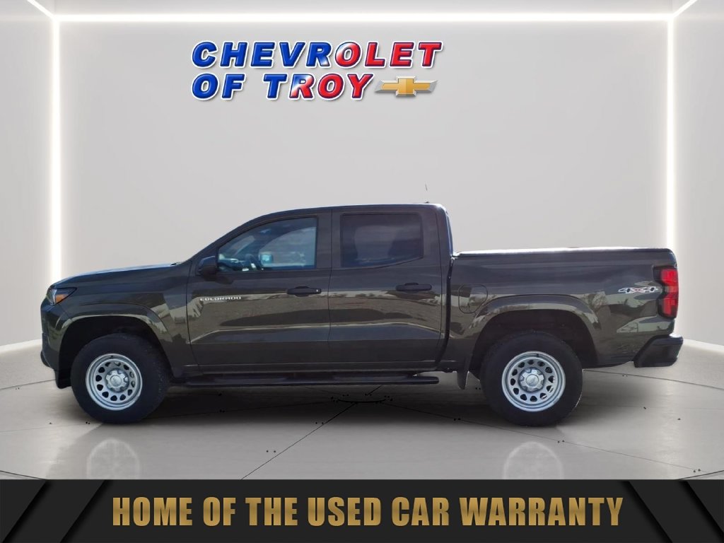 Used 2023 Chevrolet Colorado W/T w/ WT Convenience Package II AWD/4WD image 5