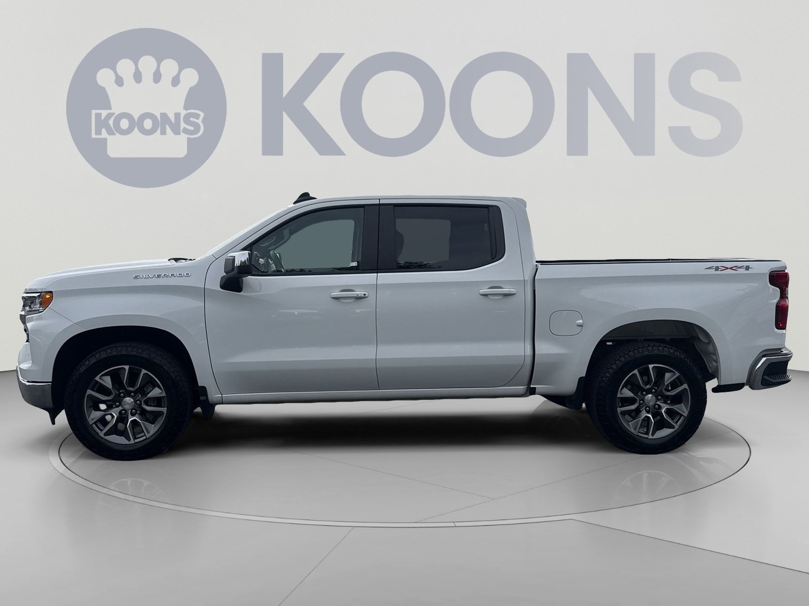 Used 2024 Chevrolet Silverado 1500 LT AWD/4WD image 7