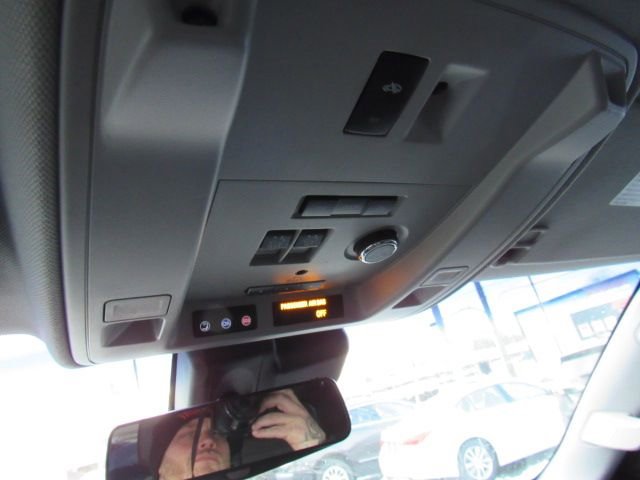 Used 2019 Cadillac Escalade ESV Luxury image 28