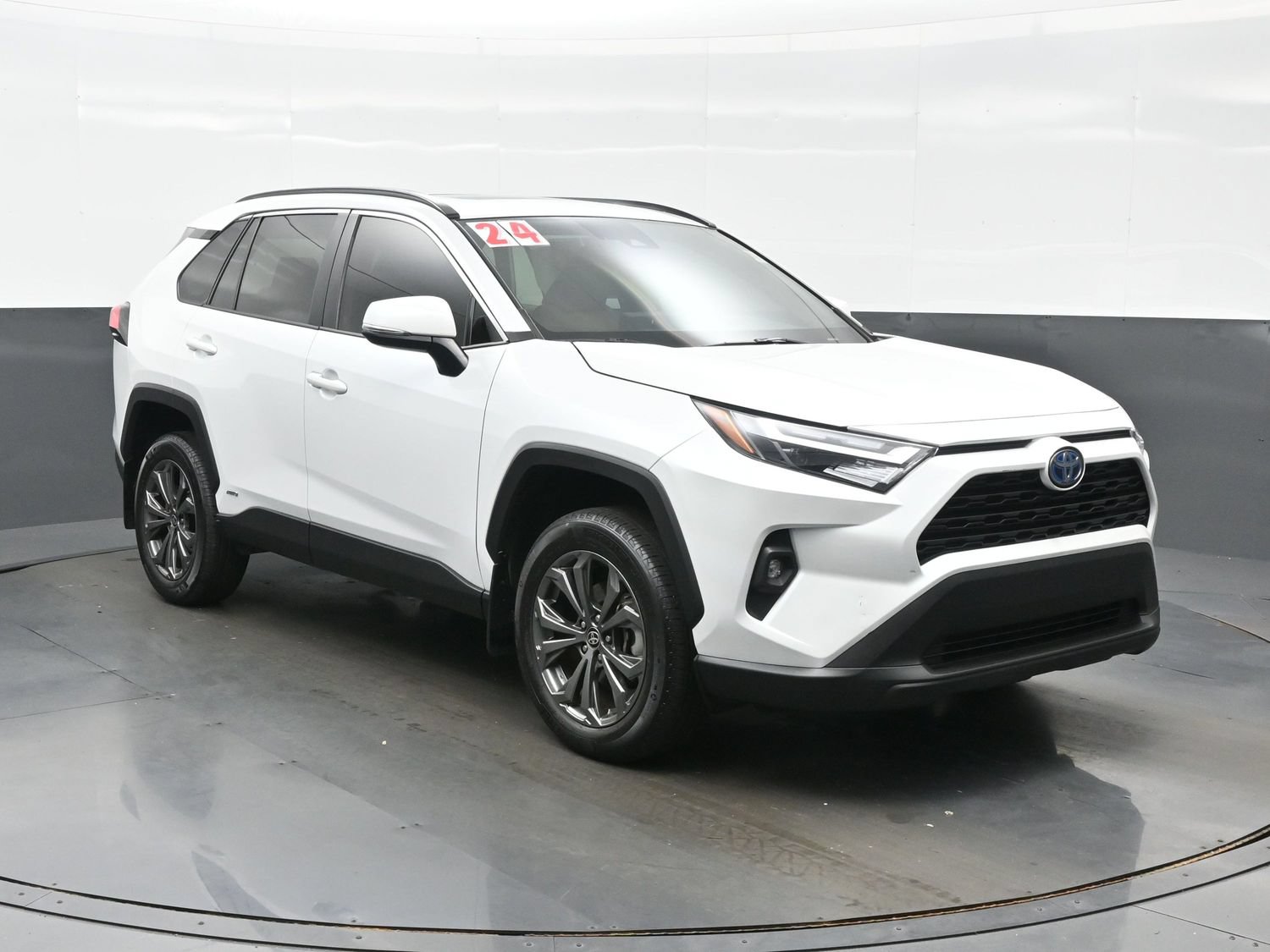 Used 2024 Toyota RAV4 XLE Premium w/ Weather Package AWD/4WD image 8