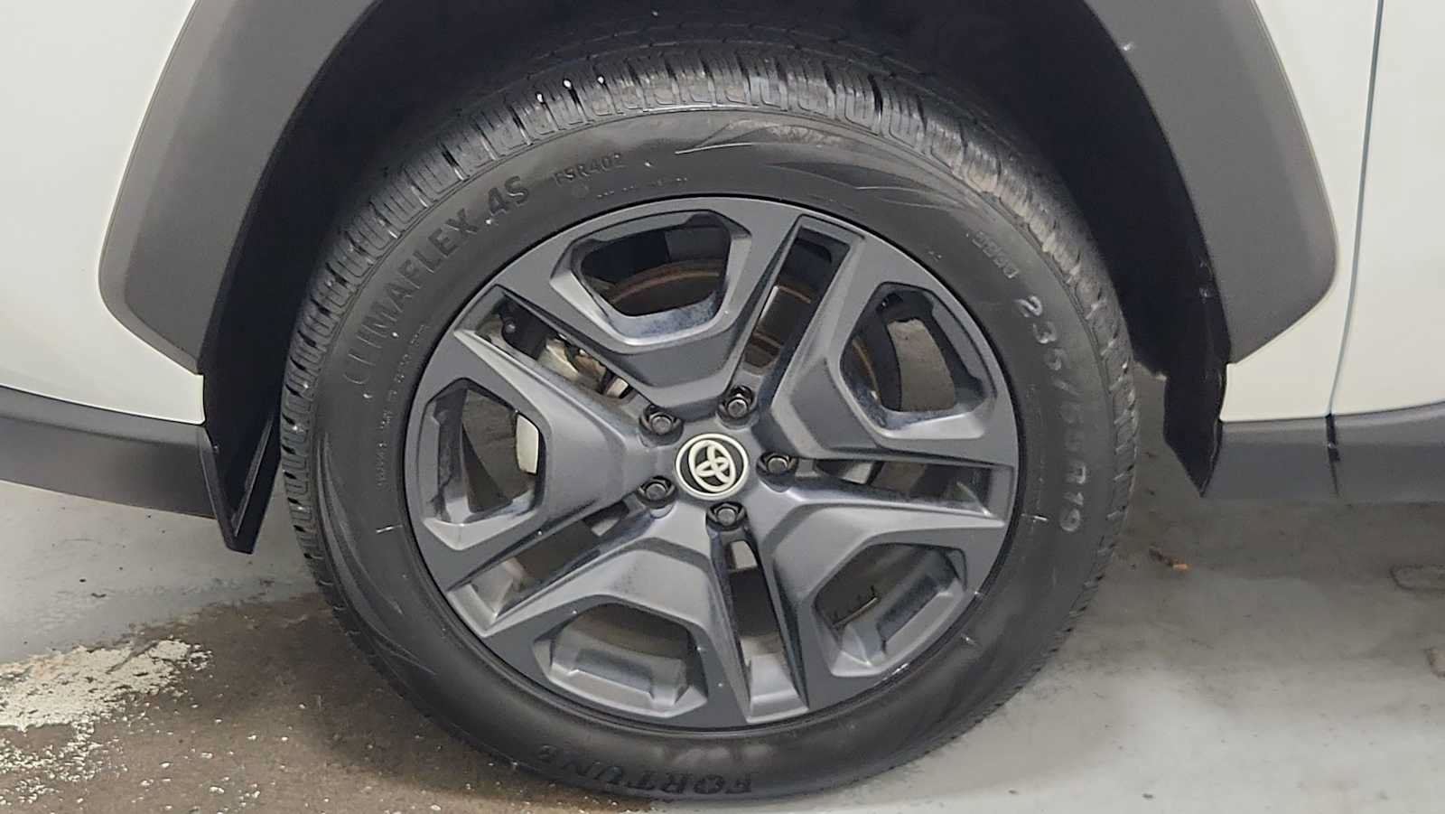 Used 2024 Toyota RAV4 Adventure AWD/4WD image 10