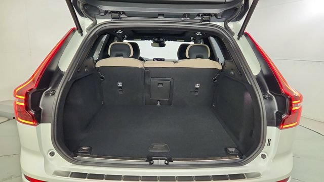 New 2026 Volvo XC60 B5 Plus w/ Climate Package AWD/4WD image 41