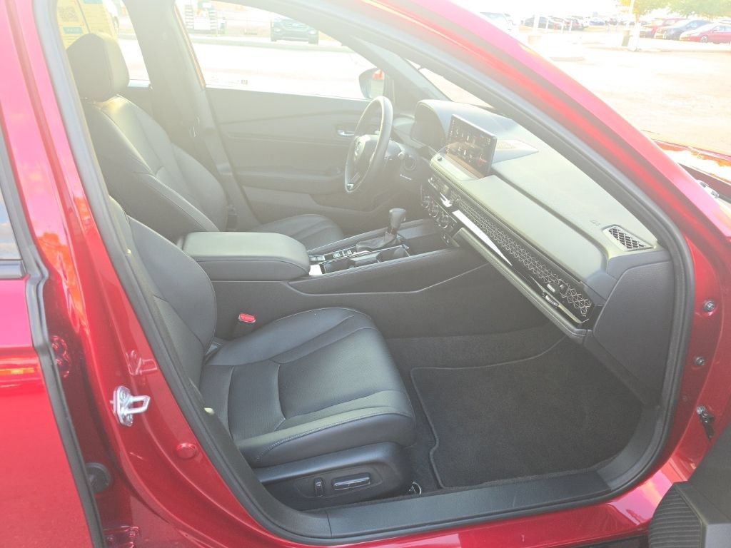 Used 2025 Honda Accord Sport image 32
