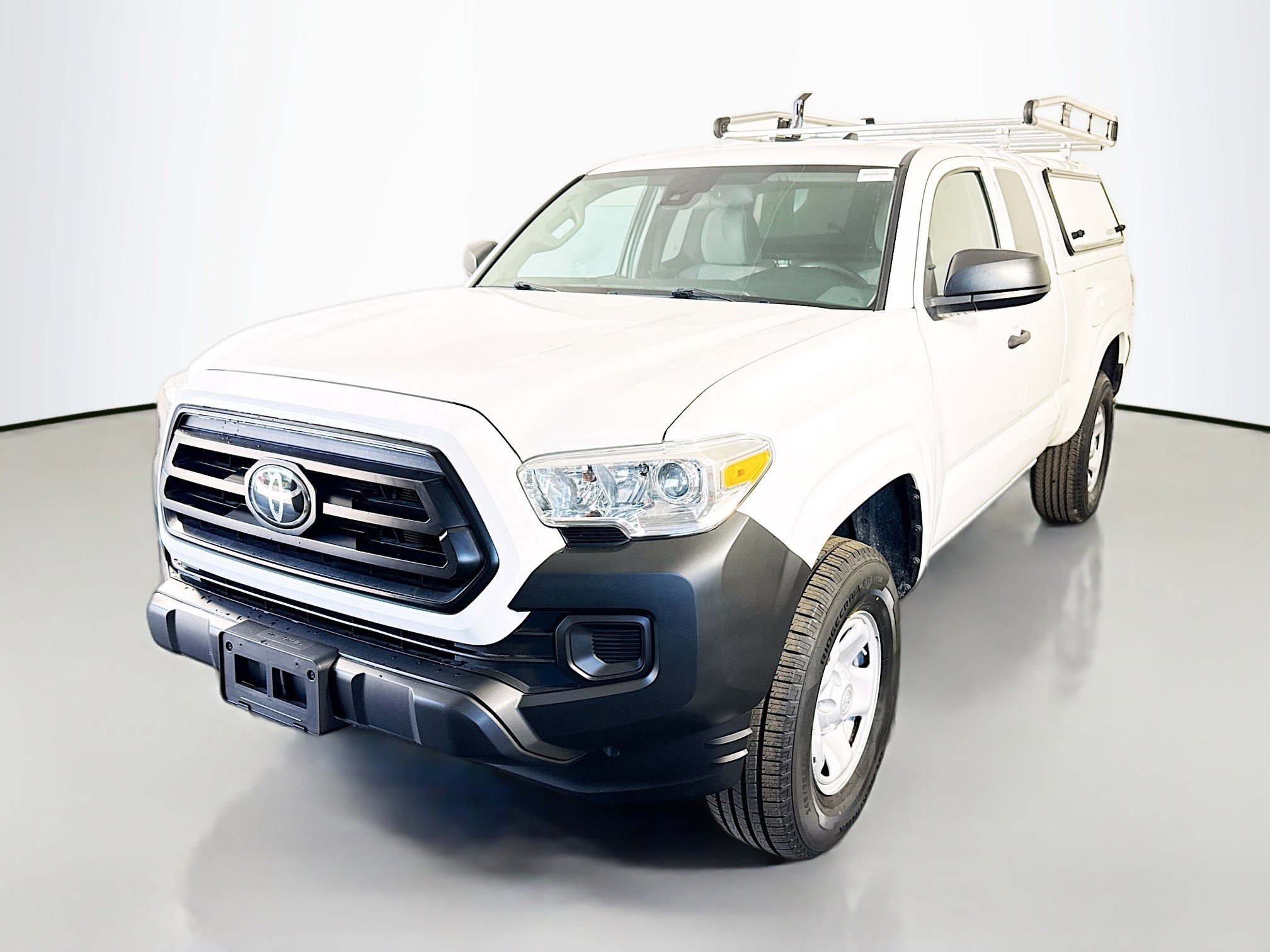 Used 2020 Toyota Tacoma SR RWD image 4