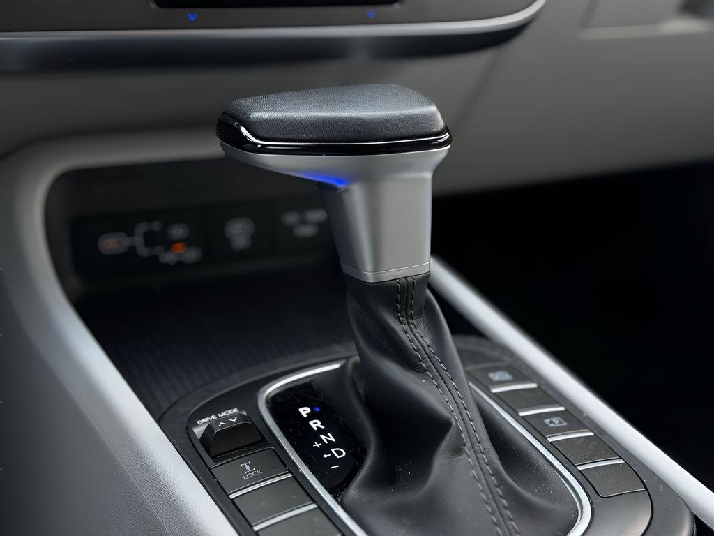 Certified 2024 Hyundai Kona SEL image 32