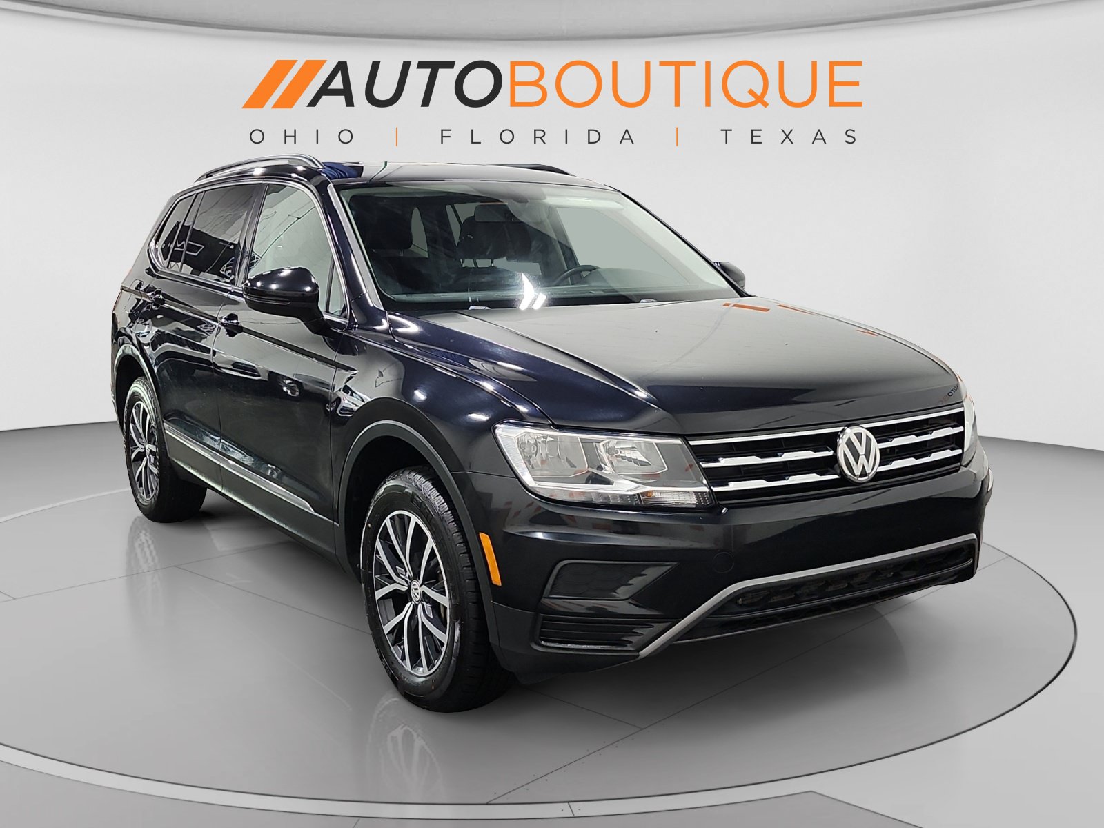 Used 2020 Volkswagen Tiguan SE w/ Panoramic Sunroof Package AWD/4WD image 7