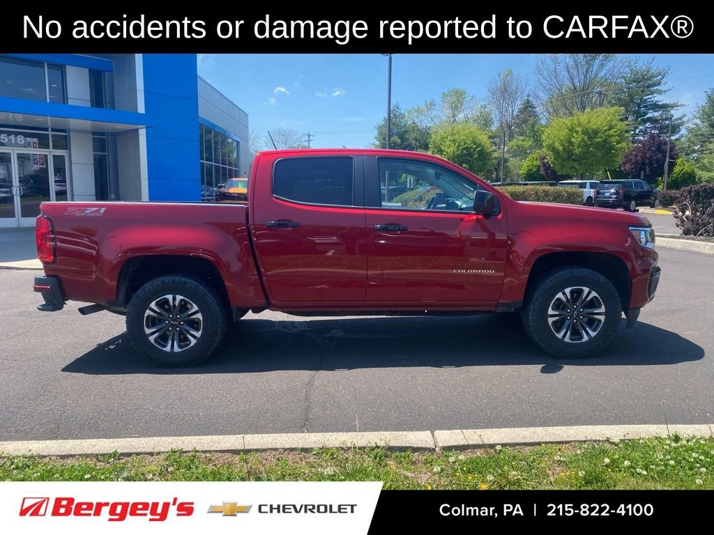 Used 2021 Chevrolet Colorado Z71 AWD/4WD image 2