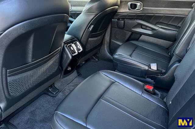 Used 2024 Kia Sorento SX image 14
