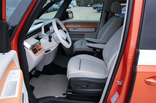 New 2025 Volkswagen ID. Buzz 1st Edition image 10