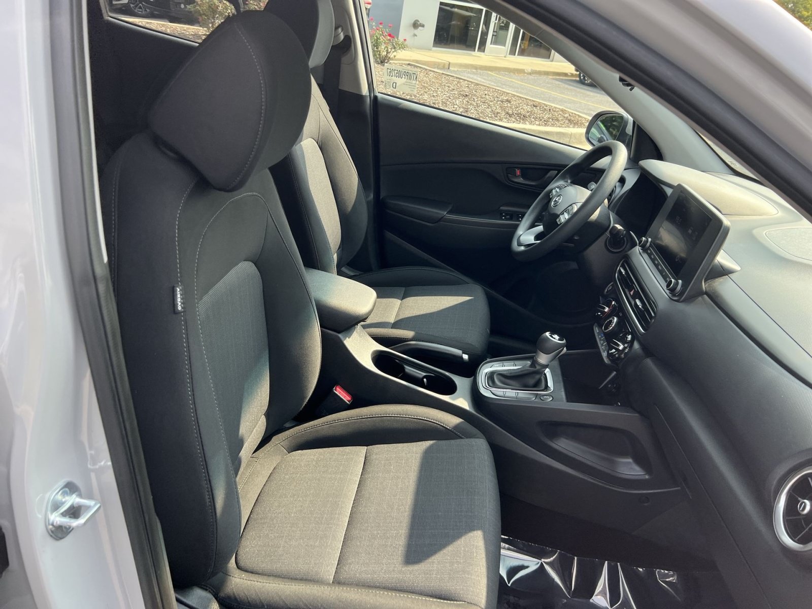 Used 2023 Hyundai Kona SEL AWD/4WD image 25