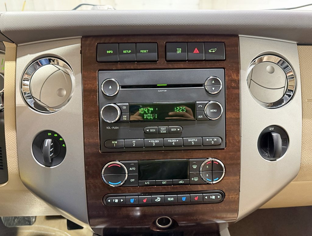 Used 2014 Ford Expedition EL XLT w/ Equipment Group 202A image 16