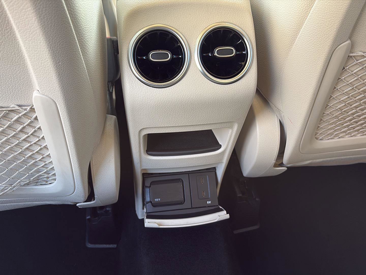 Used 2020 Mercedes-Benz GLB 250 4MATIC image 16