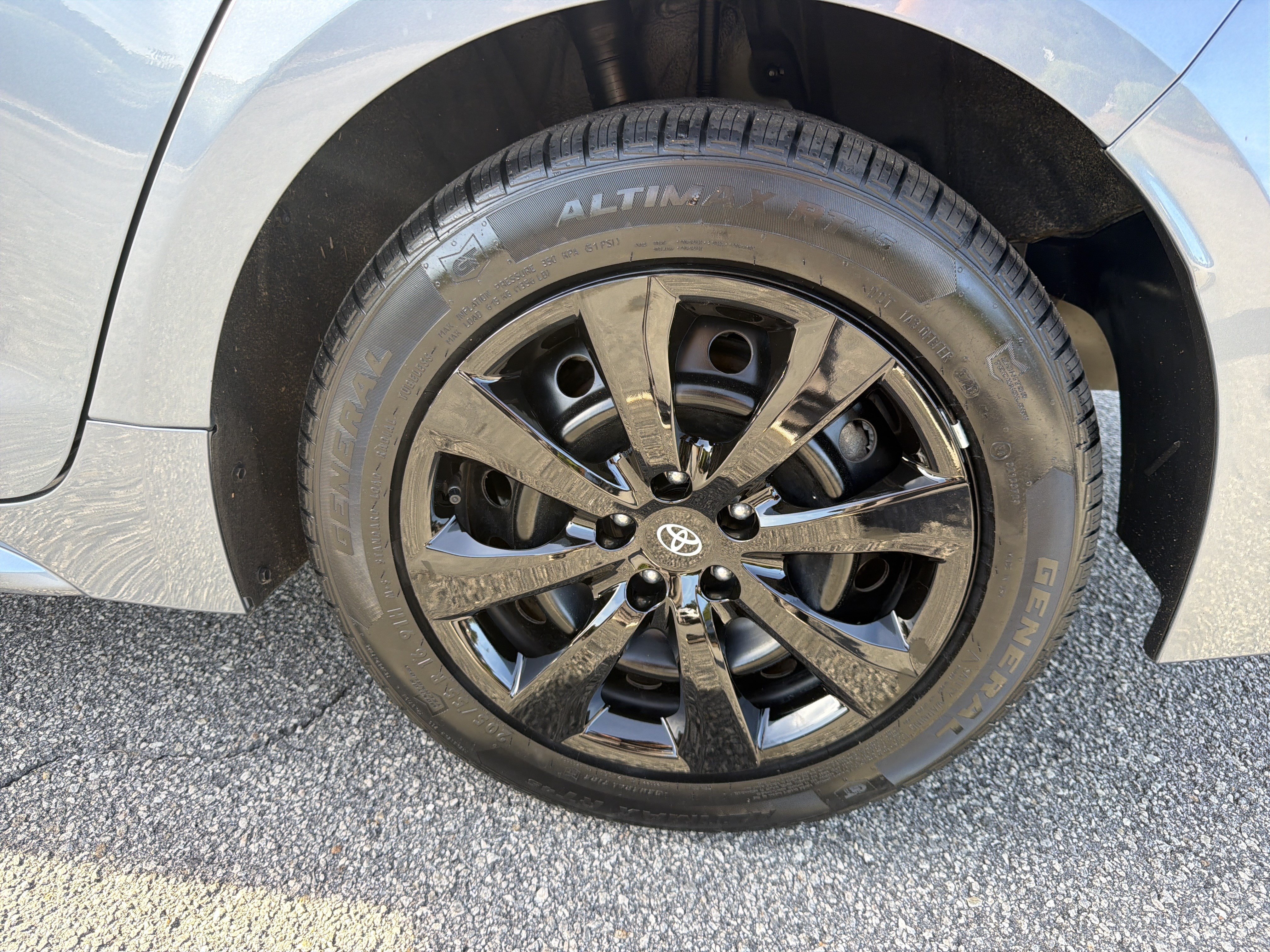 Certified 2024 Toyota Corolla LE FWD image 28