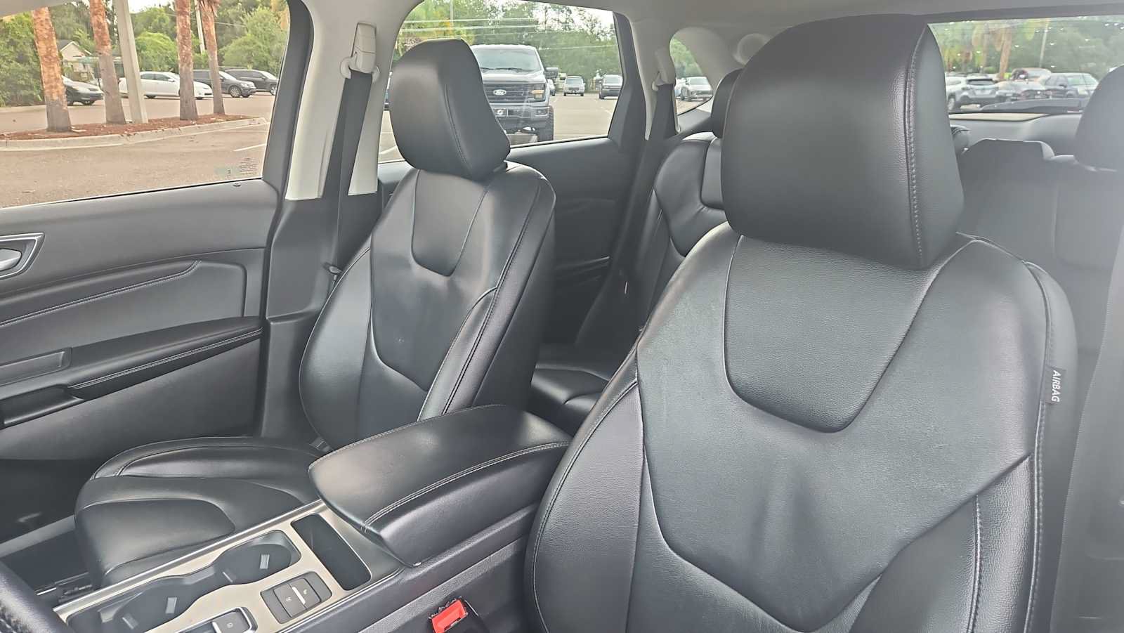 Used 2022 Ford Edge Titanium AWD/4WD image 13