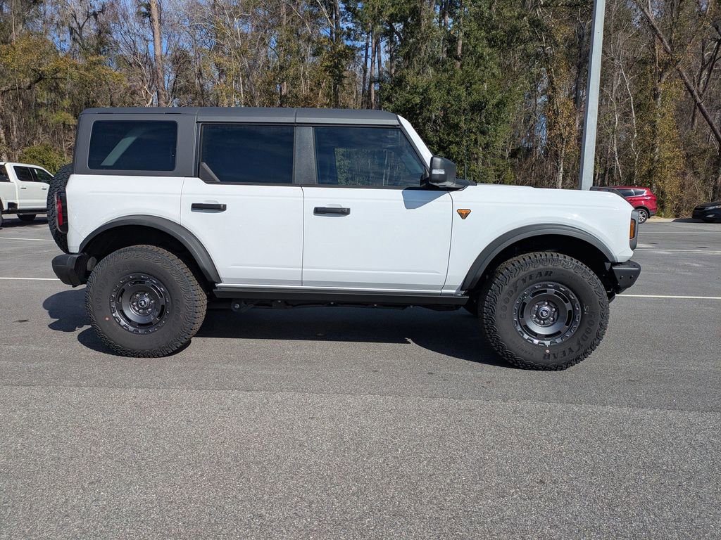 New 2025 Ford Bronco Badlands image 3