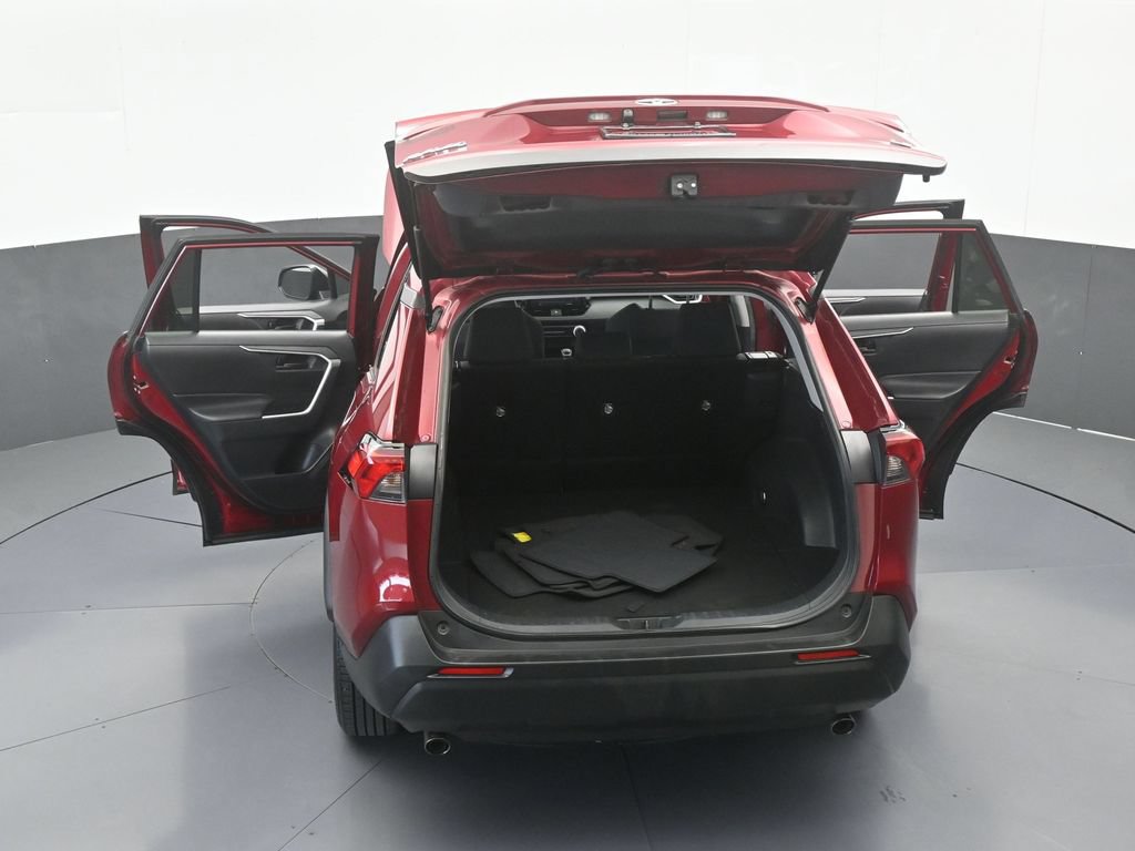 Used 2021 Toyota RAV4 LE FWD image 61