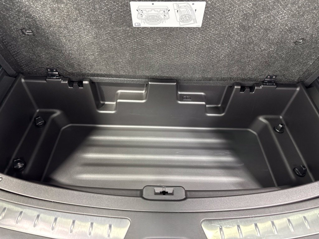 Used 2023 Buick Enclave Essence w/ Experience Buick Package AWD/4WD image 47