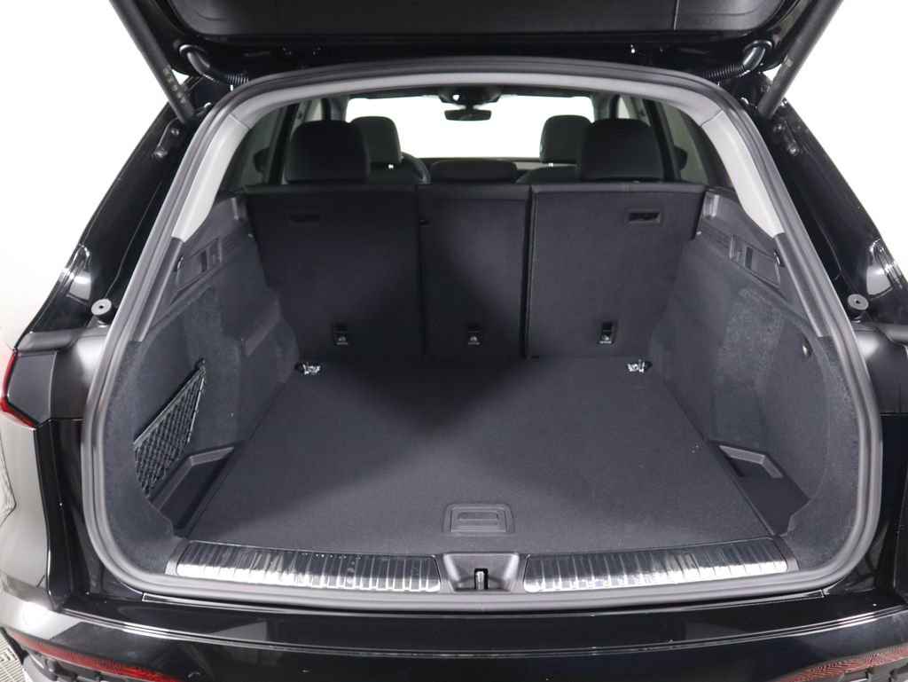 Used 2025 Audi Q5 Premium w/ Convenience Package image 31