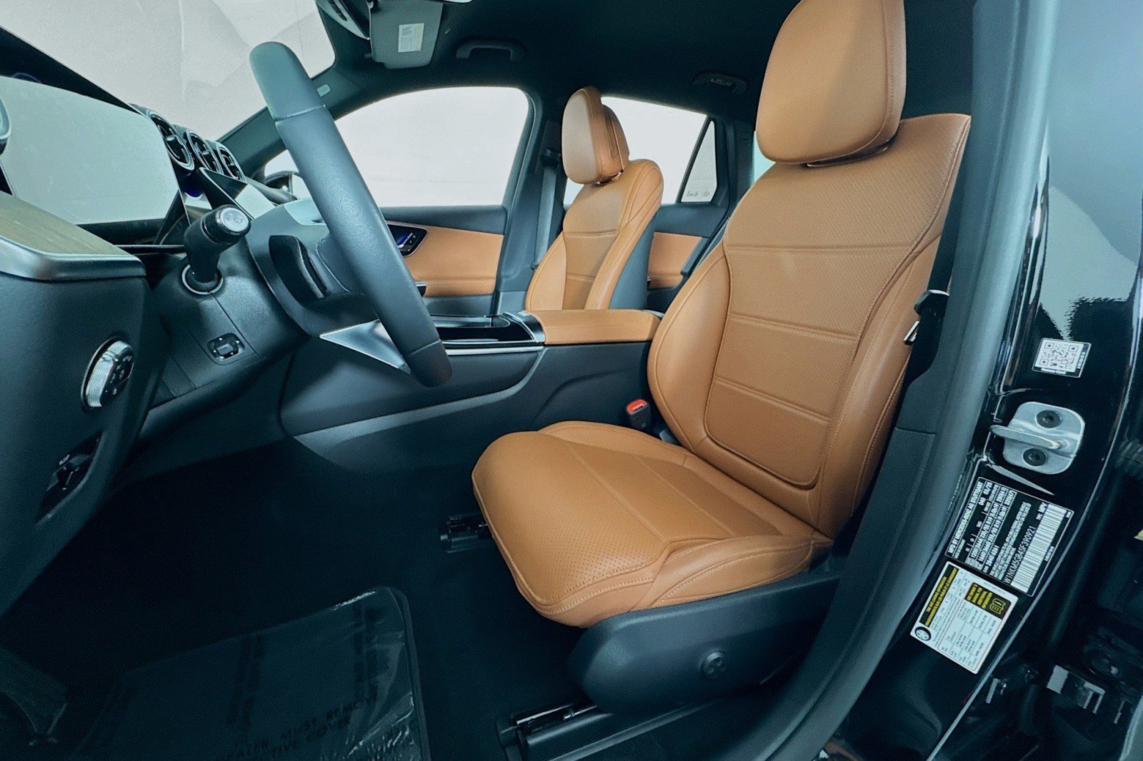 Certified 2025 Mercedes-Benz GLC 350e 4MATIC image 18