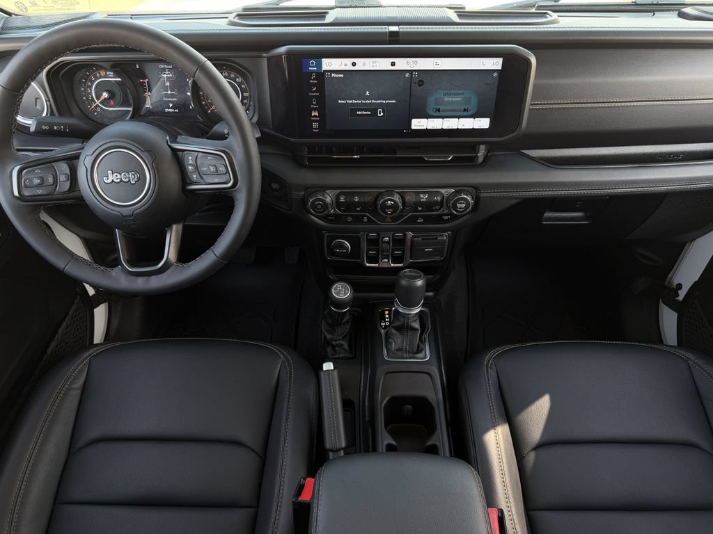 Used 2025 Jeep Gladiator Sport AWD/4WD image 12