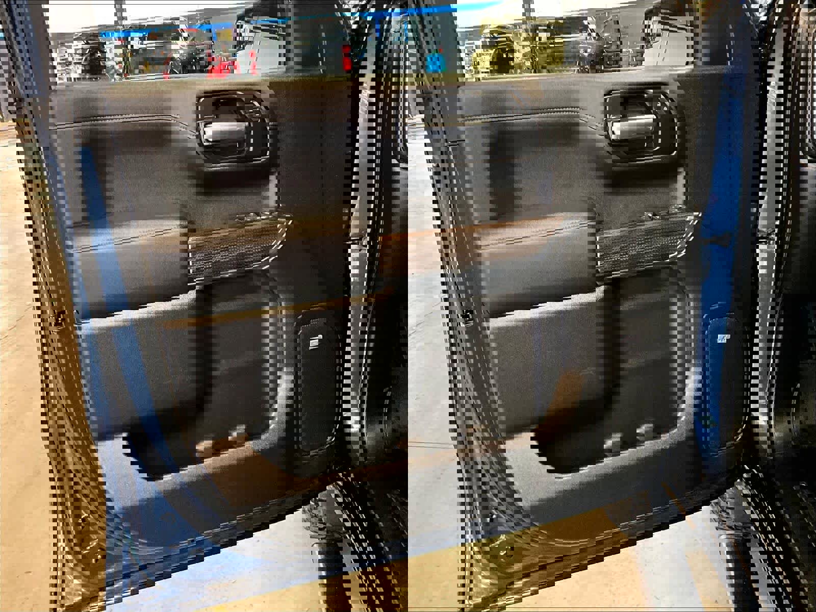 Used 2020 Chevrolet Silverado 1500 LT Trail Boss AWD/4WD image 9